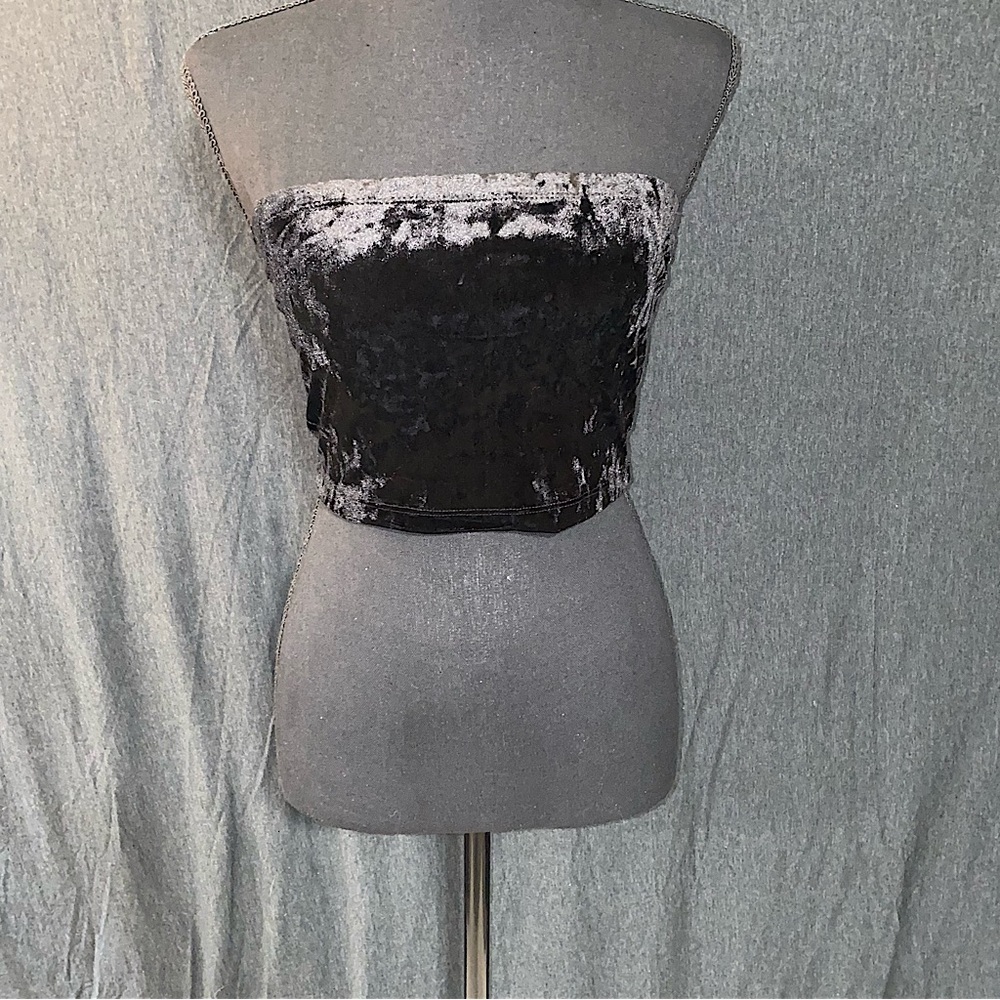 FOREVER 21 BLACK VELVET TUBE TOP